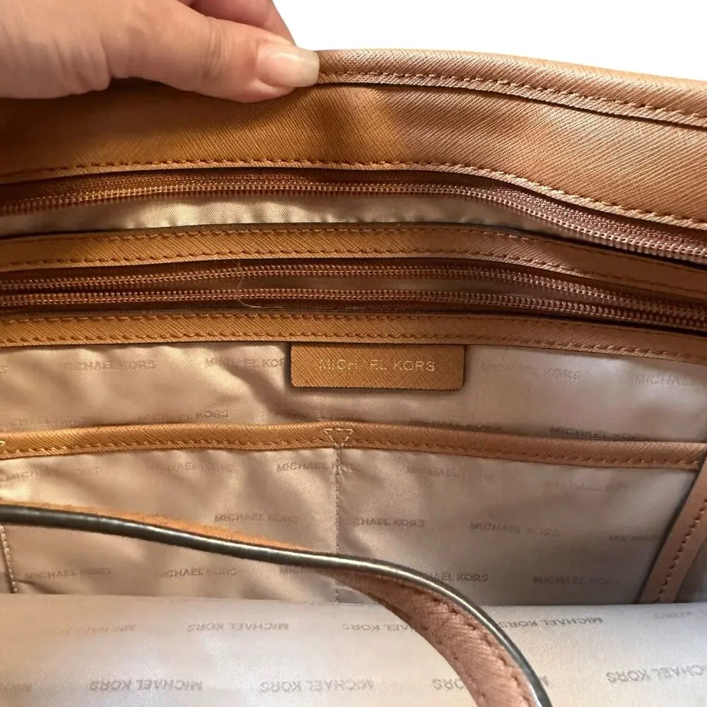 MICHAEL‎ KORS Quinn Shoulder Tote Bag Camel